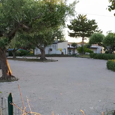 Relais Il Giardino Fra Gli Ulivi - Oasi Panoramica Vista Mare Bauernhof *