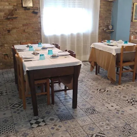 Relais Il Giardino Fra Gli Ulivi - Oasi Panoramica Vista Mare Farm stay